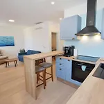 Leone Sea View Apartment